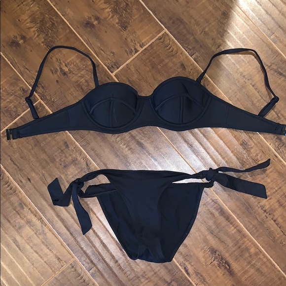 Black bikini - Picture 2 of 2